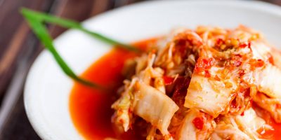 Tallrik med kimchi